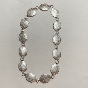 VTG,Textured Silver Tone Concho Belt